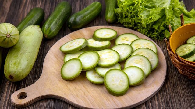 Что приготовить из кабачков: 3 простых и небанальных рецепта, которые никогда не надоедят
