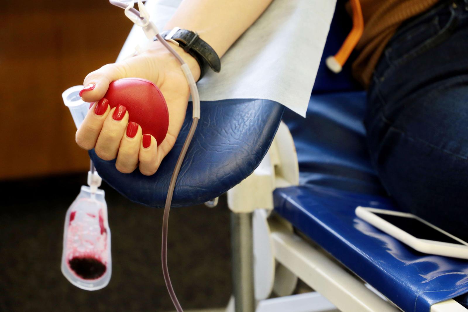сколько крови сдают доноры