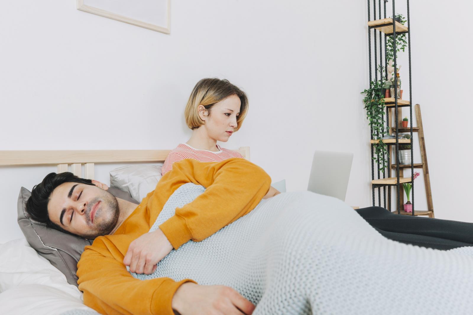 Зачем супругам спать вместе?