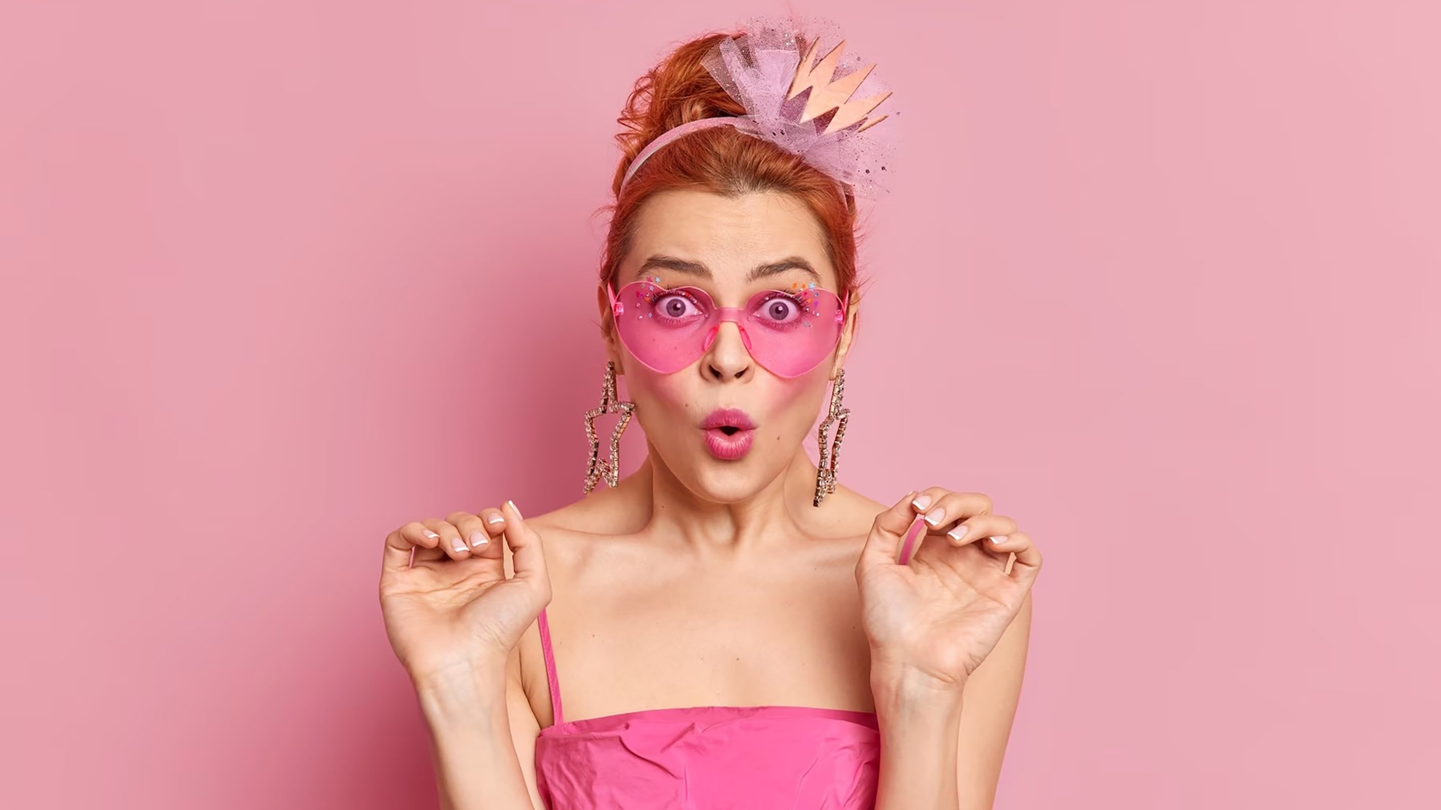 Как избавиться от усиков: почему у женщин появляются волосы на лице