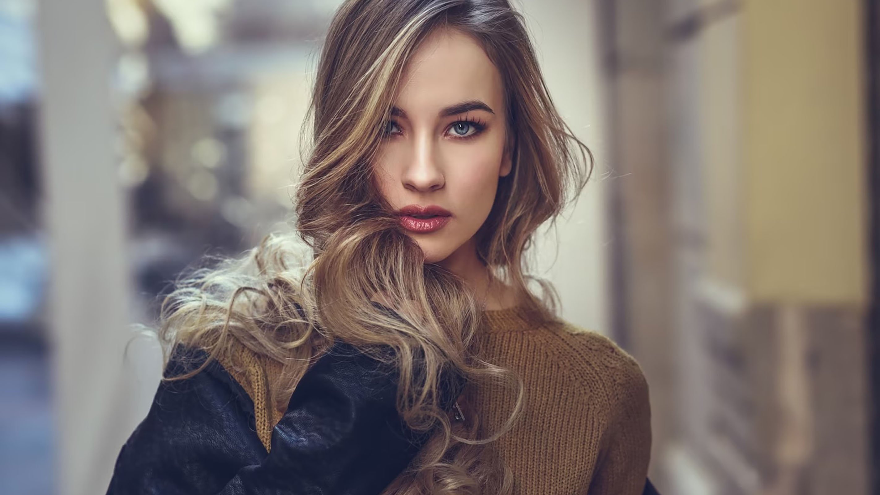 красивая чистая кожа лица. довольная девушка. о женщина. ухоженная девушка. все для вашей красоты скидка 1080*1080.